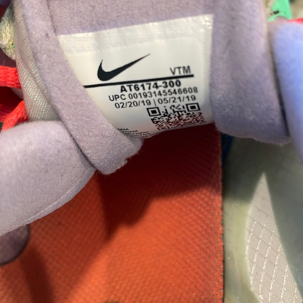 Nike Air Max 270 React Women's Sneakers - Multicolor - Picture 10 of 14